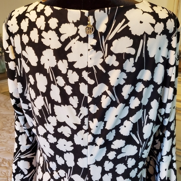 Tommy Hilfiger Black/White Floral Bell Sleeve Dress Sz 12 - Picture 3 of 12
